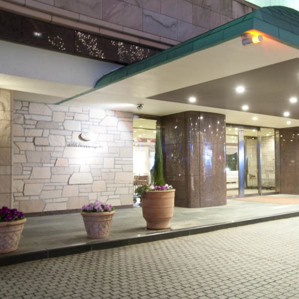 クリエーヌ目黒店