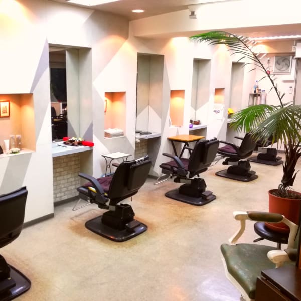 ヘアー&エステ EM’S 【町屋】