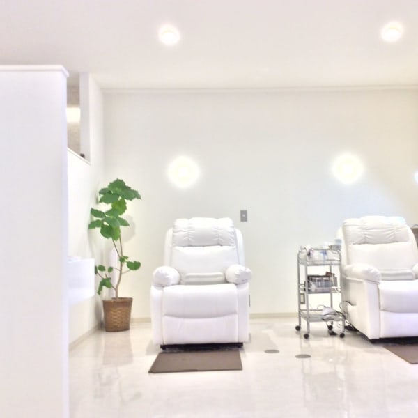 ヘアスタジオアート 迎えに来てくれるマツエクサロン