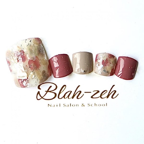 くすみカラー×塗りかけデザイン