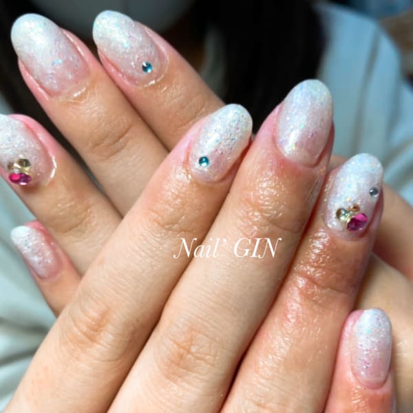 ラメグラデーション×ストーン|Nail' GIN