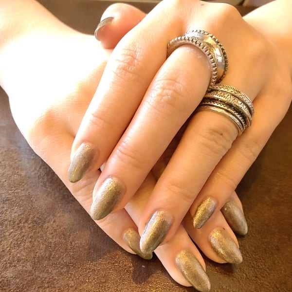 メタリックシルバーネイル|Moulin-Nail