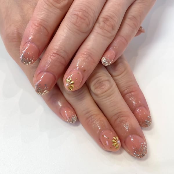 〈シェラック〉ブライダルネイル