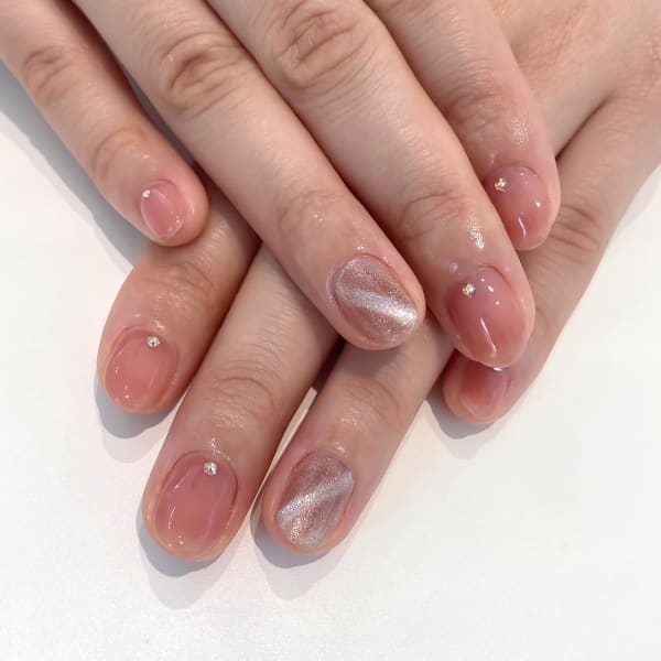 〈ジェル〉シンプルマグネットネイル