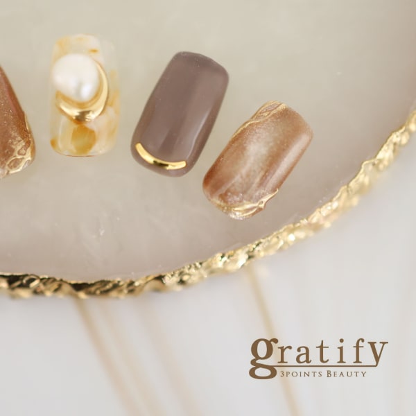 雑誌ネイルヴィーナス掲載♪流行りのマグネットネイル