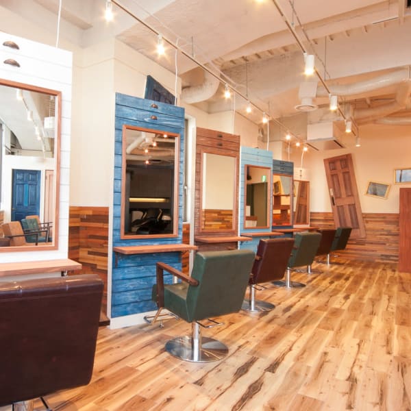 AUBE HAIR iris【博多店】