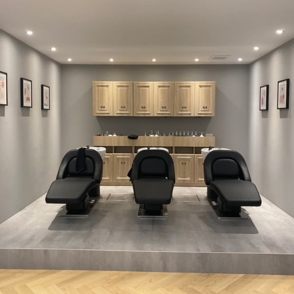 AUBE HAIR tom【小針店】