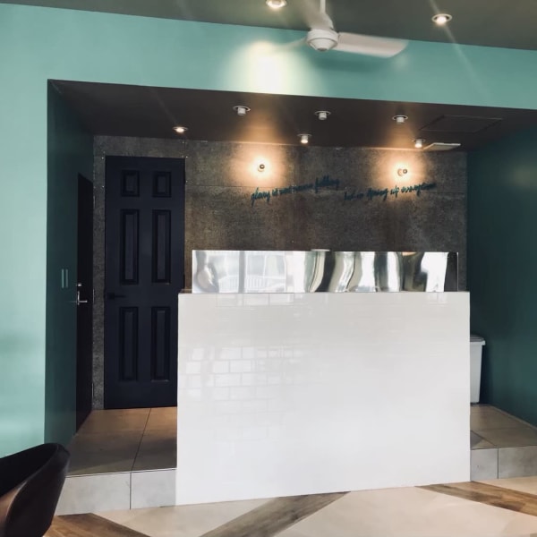 AUBE HAIR puur【沖縄浦添店】