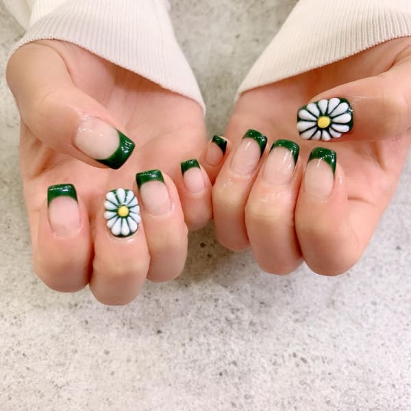 お花フレンチネイル