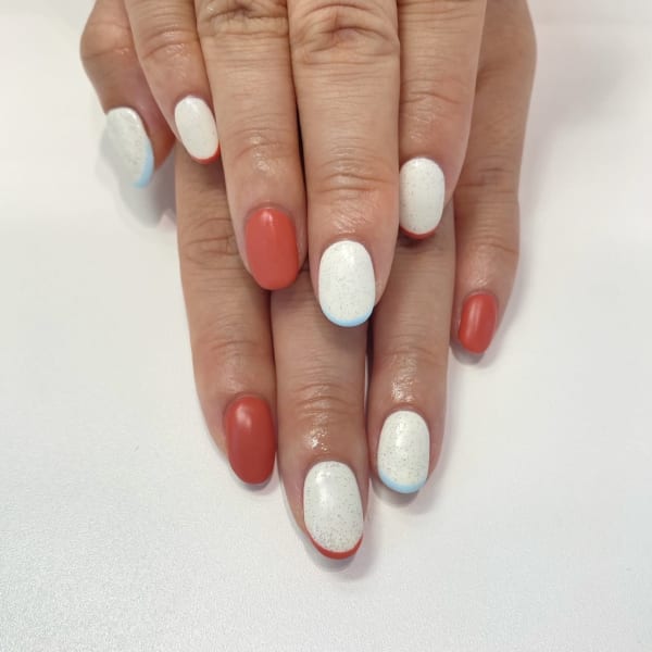 〈ジェル〉スキニーフレンチネイル