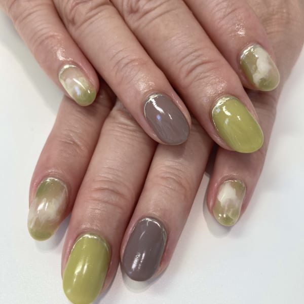〈ジェル〉ピスタチオカラーネイル
