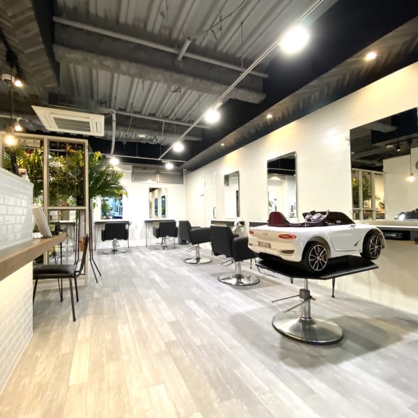 unpeu hair 二条店