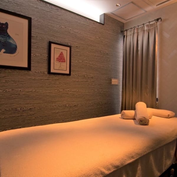 Men's Executive Salon OCTO