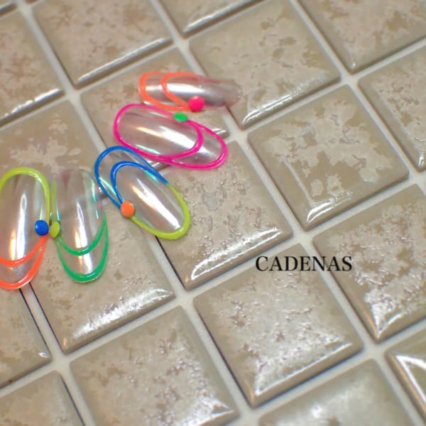 蛍光色！カラフルネオンライン