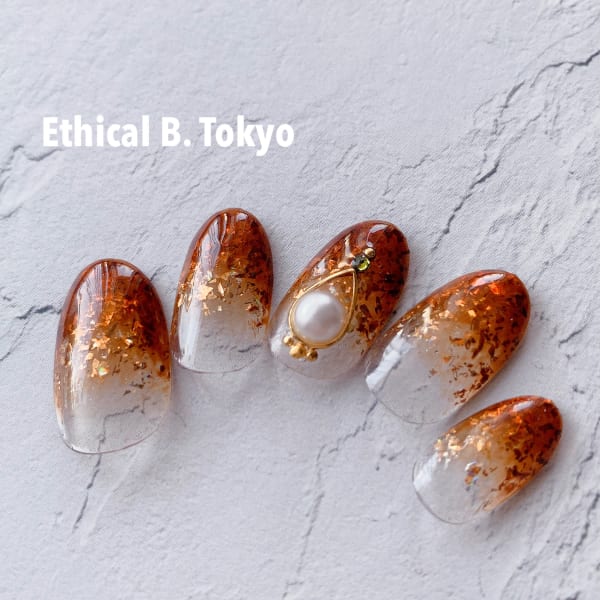 べっこう風ネイル