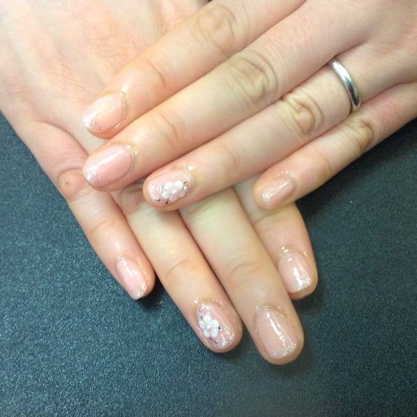 ブライダルネイル (マニキュア)