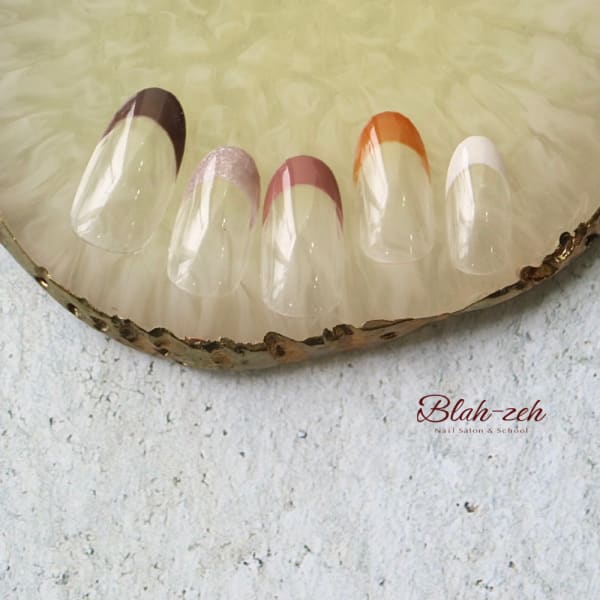 カラフルフレンチネイル