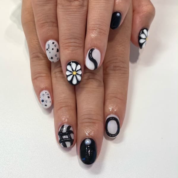 〈ジェル〉うねうねネイル