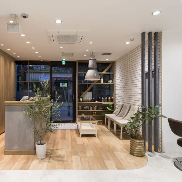 HAIR & MAKE EARTH 三軒茶屋店