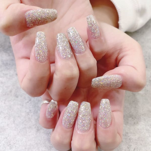 きらきらグリッターネイル(池袋／ネイル)|prize Iris池袋 池袋東口店 【ネイルサロン】