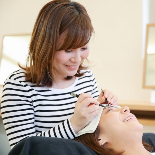 眉毛とまつげとヘアサロン 美容室 綿帽子 アピタ阿久比店