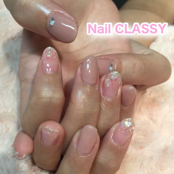 ワンカラー×ラメホログラデーション|Nail CLASSY