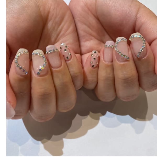 2022年トレンドNO1★ワンホンネイル￥５８３０|gratify +rest NAIL