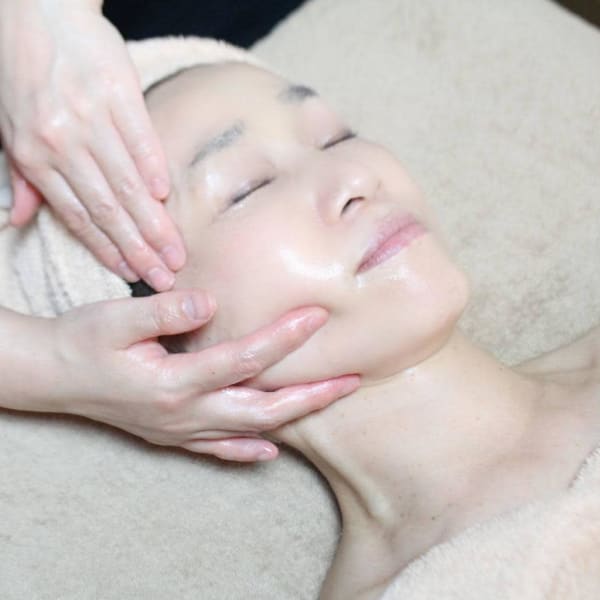 たるみ改善・毛穴ケア専門フェイシャルサロンsora