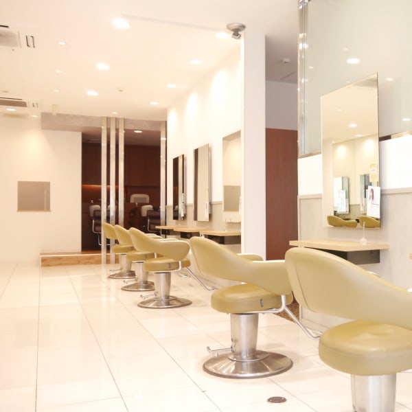 HAIR & MAKE EARTH 船橋店