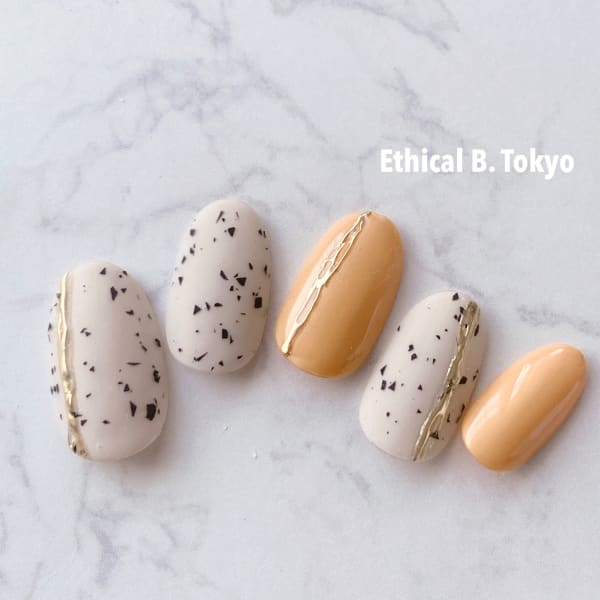 エッグシェルネイル