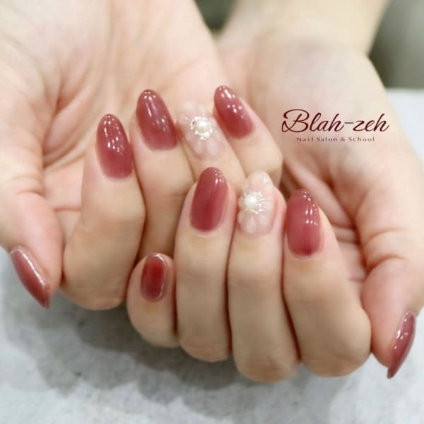 レッド×ぷっくりフラワーネイル