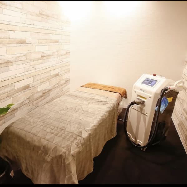 メンズ脱毛・レディース脱毛 都度払い脱毛サロン CROWN