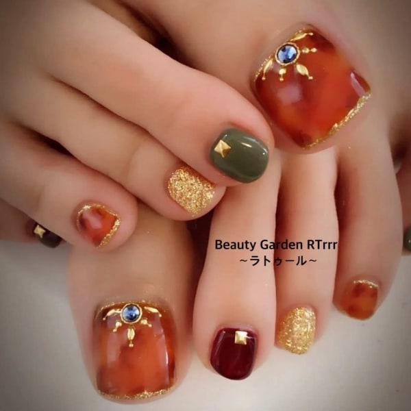 秋カラーフットネイル