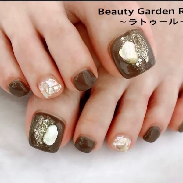 ブラウン×キラキラ|Total Beauty ラトゥール