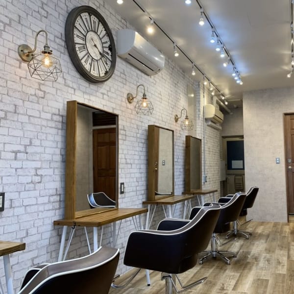 Agu hair perla 和泉府中駅前2号店