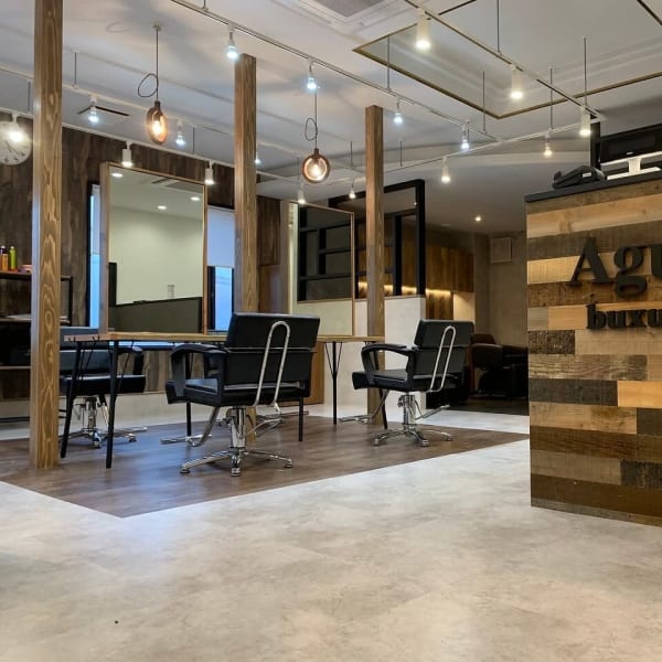 Agu hair buxus 貝塚店