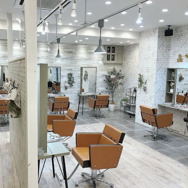 Agu hair silje 和泉府中店