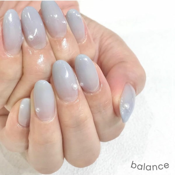 アイスブルーグラデーションネイル