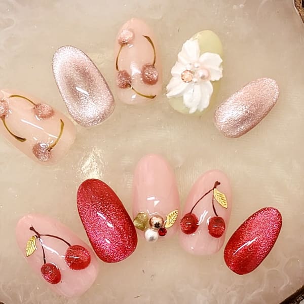 さくらんぼネイル