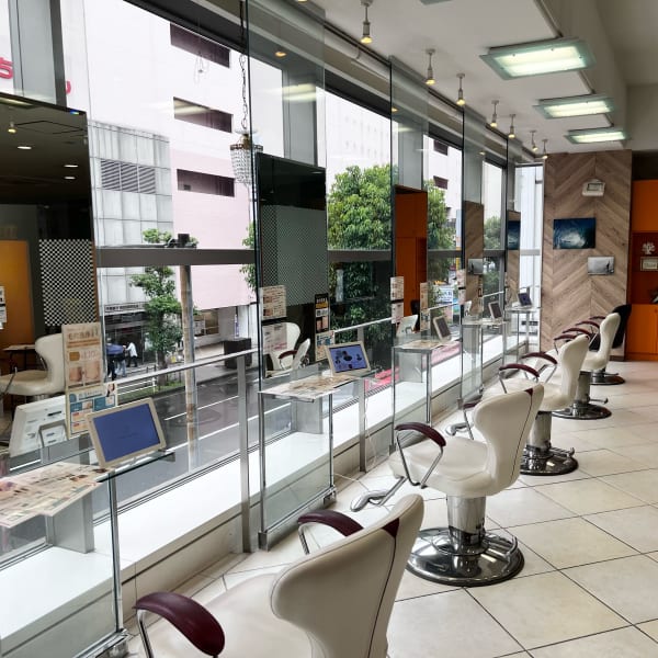 HAIR & MAKE EARTH 津田沼店