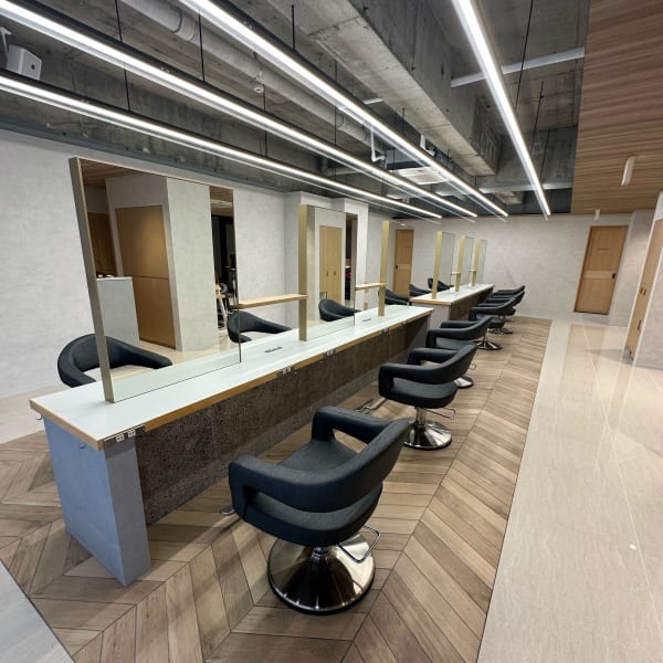 HAIR & MAKE EARTH 越谷店