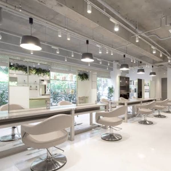 HAIR & MAKE EARTH 東戸塚店