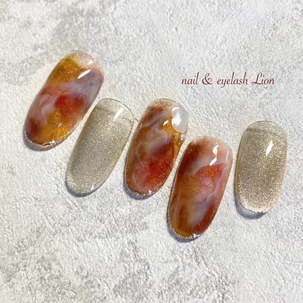 べっこうカラーニュアンスネイル