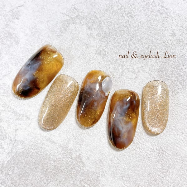 シアーブラウンニュアンスネイル