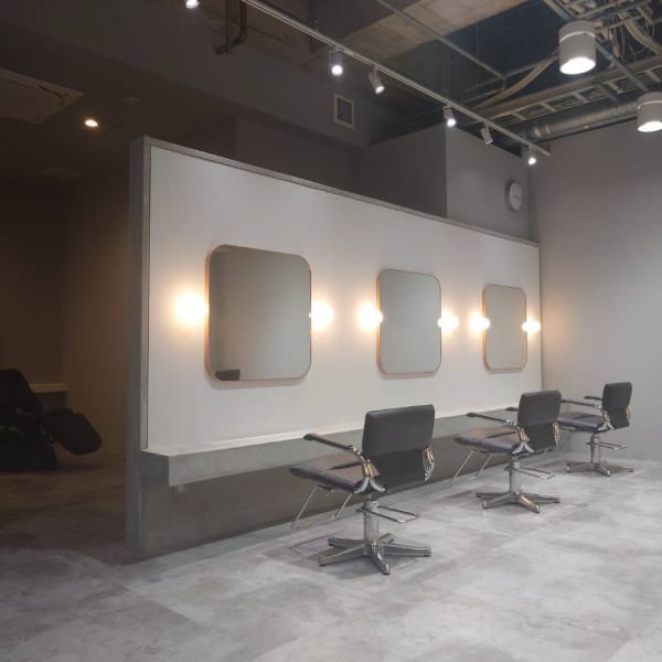 ELLYLONDON 六甲店