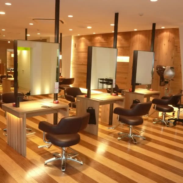 SALONS HAIR 丸亀土器店