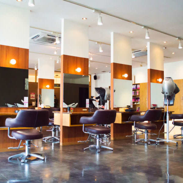 SALONS HAIR 西条中央店