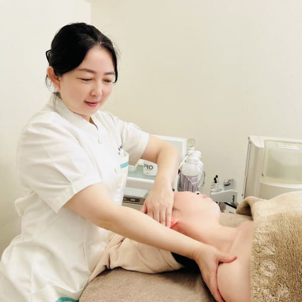 山野愛子どろんこ美容幕張 美楽癒