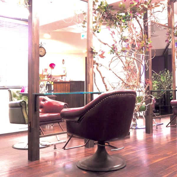 Magenta Room by HANAMIZUKI