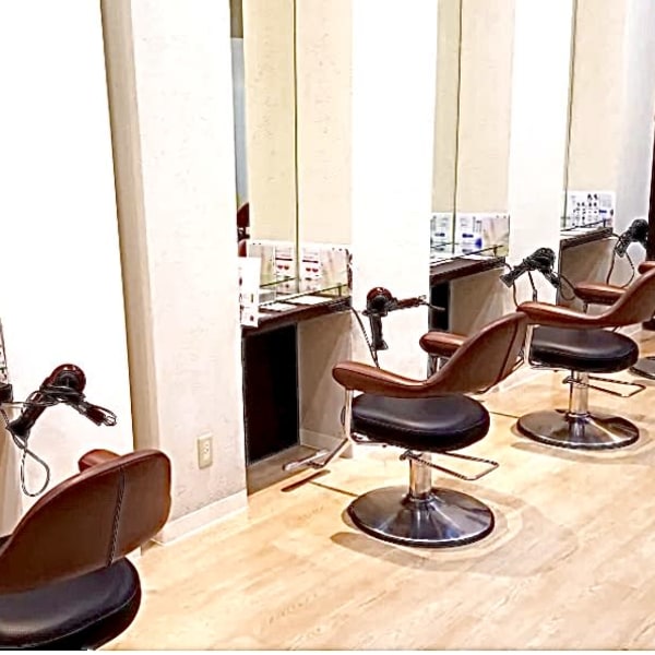 reve by first 岩切店